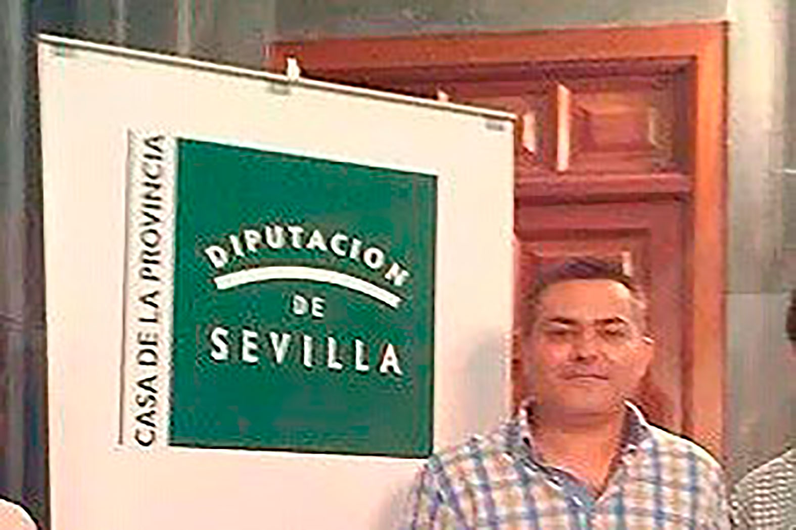 2005-GALARDON-A-LATRADICION-IV-MUESTRA-SEVILLA-SON-SUS-PUEBLOS