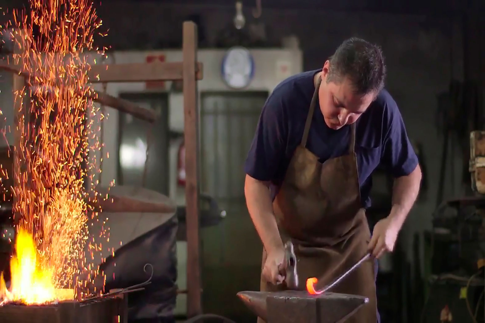 2006-foto-documental-oficios-forjado-por-el-tiempo
